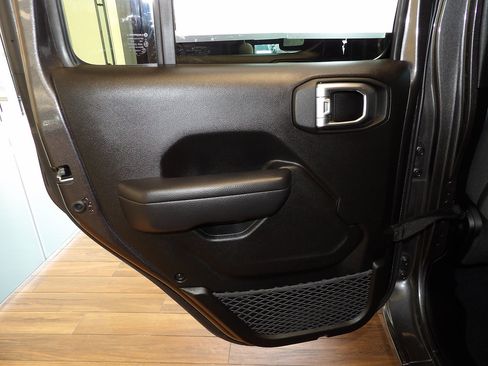 Used 2024 Jeep Wrangler Unlimited Sport AWD/4WD image 22