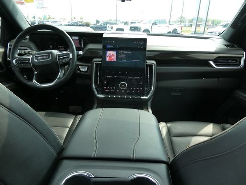 Used 2025 GMC Yukon Elevation w/ Technology Package AWD/4WD image 24