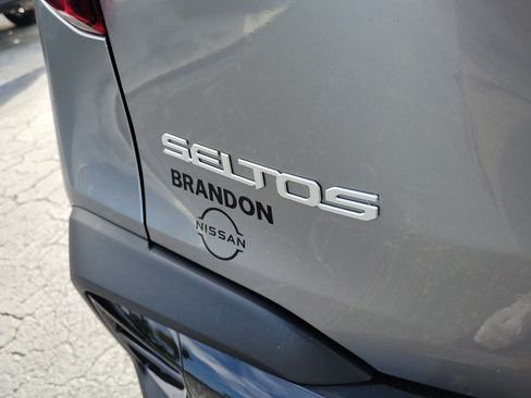 Used 2025 Kia Seltos S FWD image 8