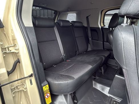 Used 2008 Toyota FJ Cruiser 4WD image 19