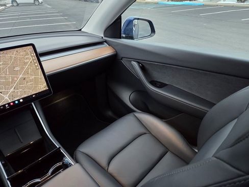 Used 2020 Tesla Model Y Long Range image 25