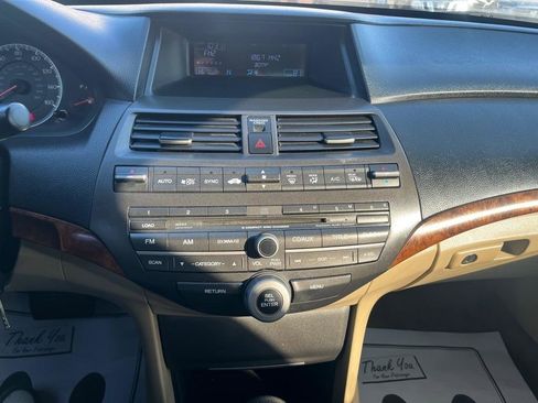 Used 2011 Honda Accord EX-L image 10