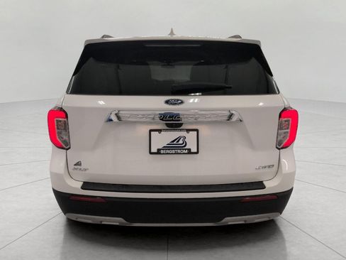 Used 2024 Ford Explorer XLT w/ Equipment Group 202A AWD/4WD image 26