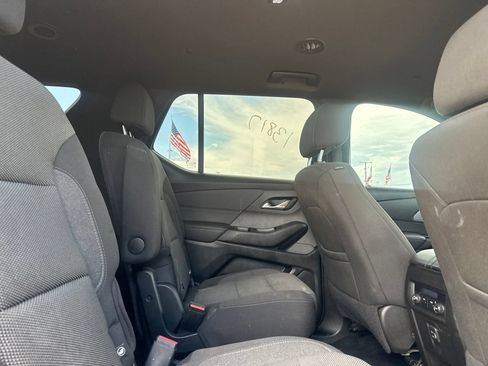 Used 2023 Chevrolet Traverse LT FWD image 30