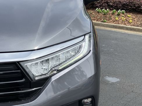 Used 2023 Honda Odyssey Touring image 5