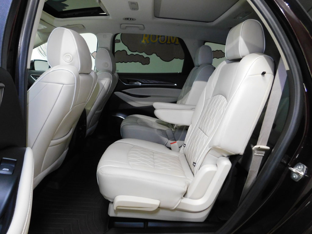 Used 2024 Buick Enclave Avenir AWD/4WD image 59