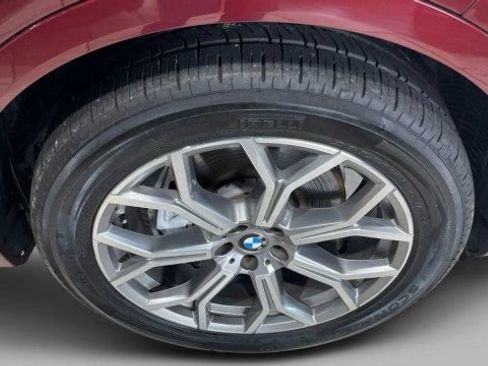 Used 2024 BMW X7 xDrive40i AWD/4WD image 3