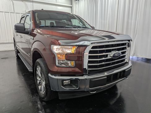Used 2016 Ford F150 Lariat w/ Equipment Group 501A Mid image 5
