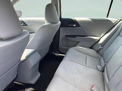 Used 2015 Honda Accord LX image 23