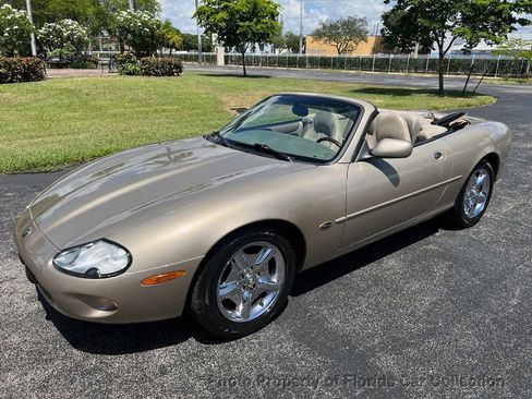 Used 1999 Jaguar XK8 Convertible image 1