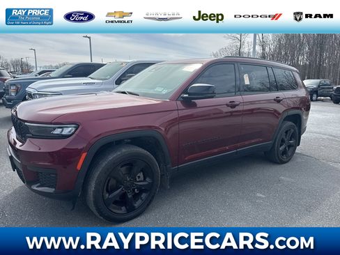Used 2023 Jeep Grand Cherokee L Laredo image 1