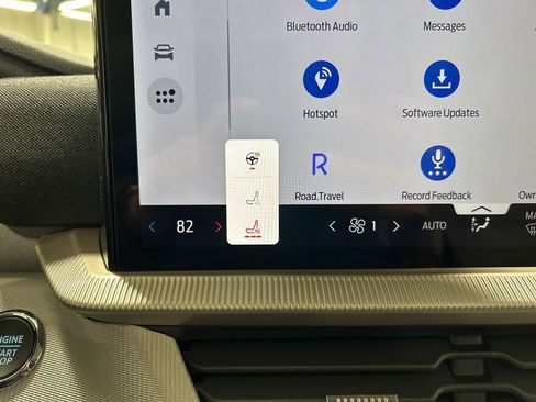 New 2026 Ford Explorer Active w/ Active Comfort Package image 18