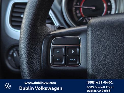 Used 2018 Dodge Journey SE image 22