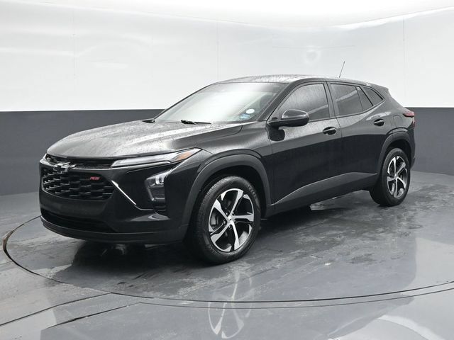 Used 2024 Chevrolet Trax RS w/ Driver Confidence Package FWD image 4