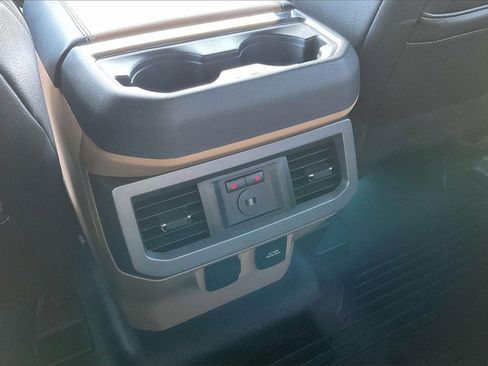 Used 2024 Ford F350 Lariat w/ Chrome Package image 33