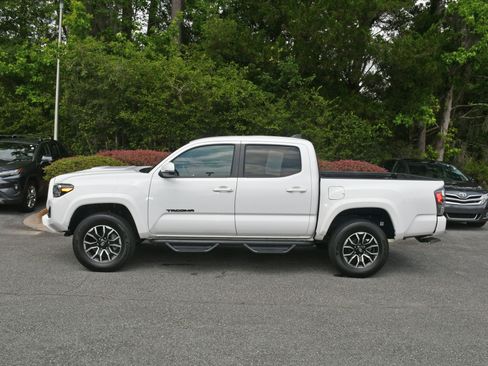 Certified 2023 Toyota Tacoma TRD Sport w/ Technology Package AWD/4WD image 2