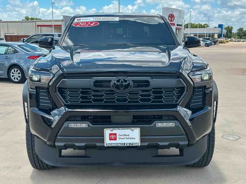 Used 2024 Toyota Tacoma TRD Off-Road w/ TRD Off Road Upgrade Package AWD/4WD image 8