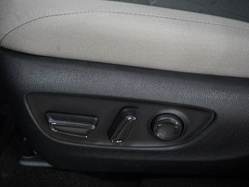 Used 2025 Toyota RAV4 XLE w/ Convenience Package image 24