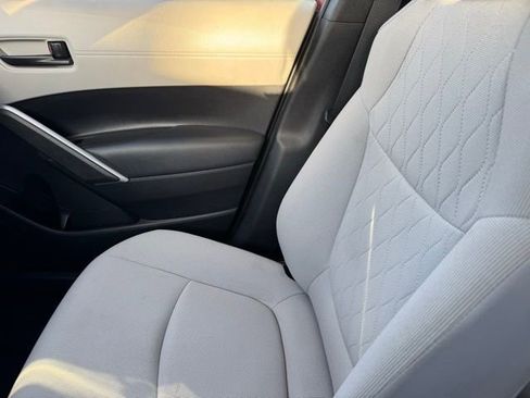 Certified 2022 Toyota Corolla Cross LE image 20