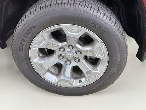 Used 2024 RAM 1500 Limited w/ Body Color Bumper Group image 33