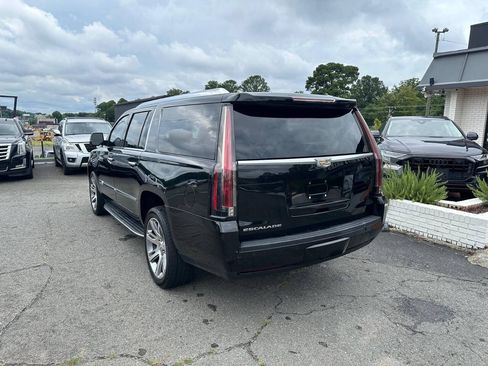 Used 2015 Cadillac Escalade ESV Luxury RWD image 2