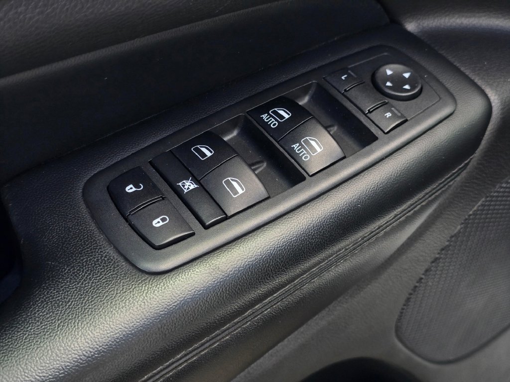 Used 2018 Jeep Grand Cherokee Limited AWD/4WD image 26