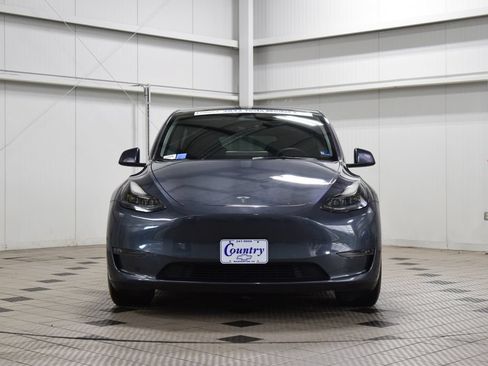 Used 2022 Tesla Model Y Performance AWD/4WD image 2