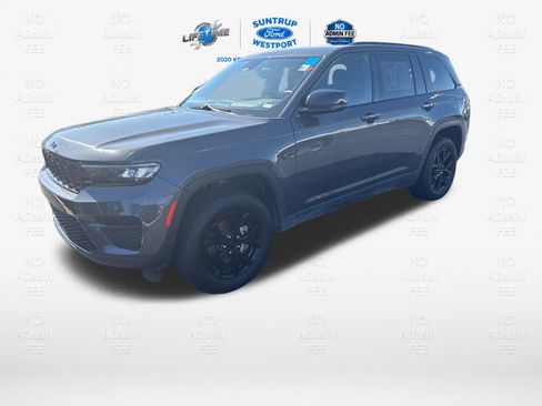 Used 2024 Jeep Grand Cherokee Altitude AWD/4WD image 3