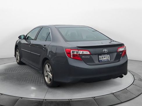 Used 2014 Toyota Camry SE FWD image 3