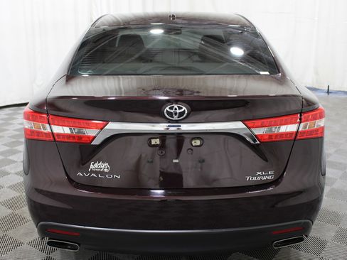 Used 2014 Toyota Avalon XLE Touring FWD image 31
