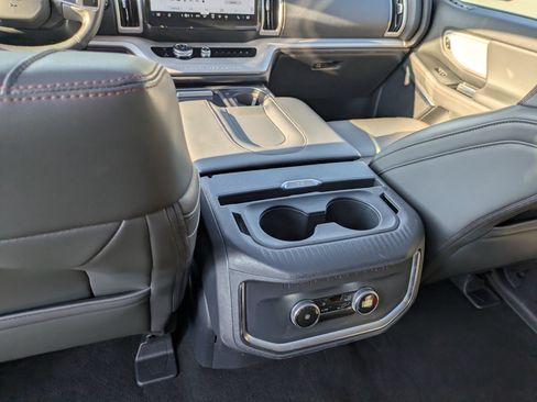 Certified 2025 Ford Expedition Active AWD/4WD image 29
