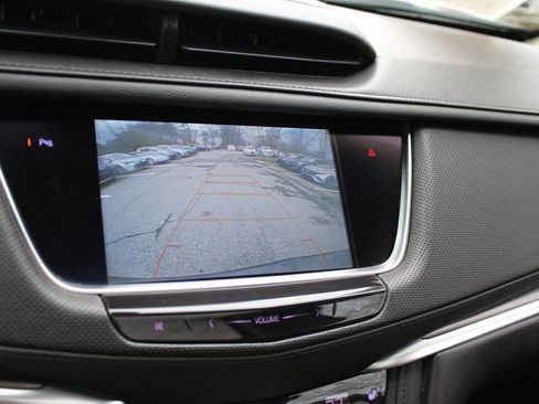 Used 2018 Cadillac XT5 Luxury w/ Driver Awareness Package image 18