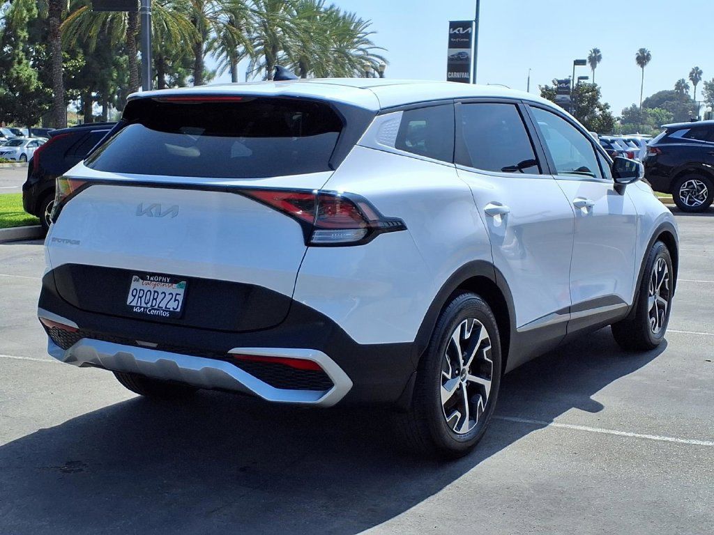 Certified 2025 Kia Sportage EX FWD image 6