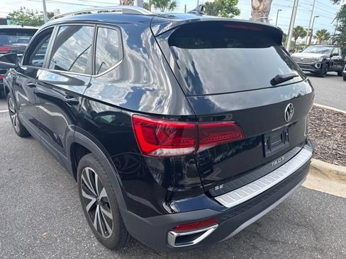 Certified 2023 Volkswagen Taos SE w/ Panoramic Sunroof Package FWD image 7