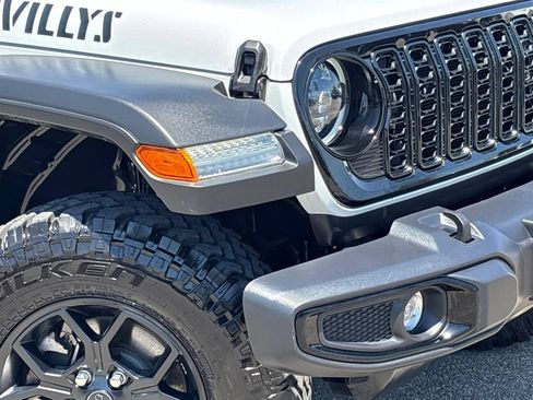 Used 2024 Jeep Wrangler Unlimited Sport AWD/4WD image 8