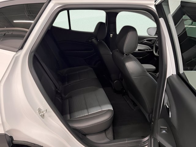 Certified 2025 Chevrolet Trax LT FWD image 7