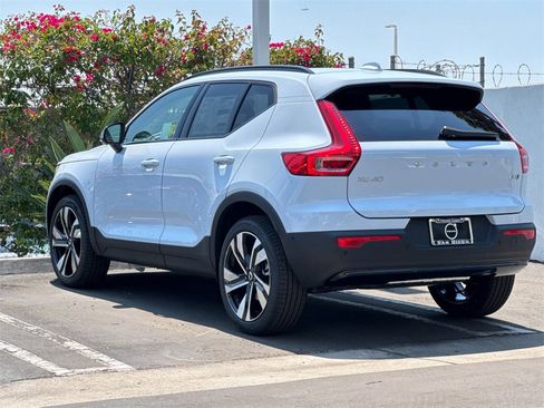 New 2026 Volvo XC40 B5 Ultra w/ Climate Package image 3