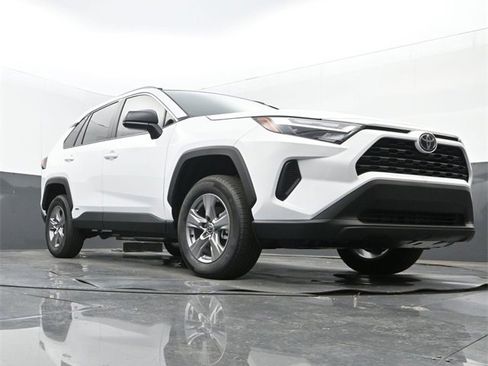 Used 2025 Toyota RAV4 LE image 23