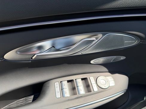 Used 2026 Genesis GV70 2.5T Advanced AWD/4WD image 13