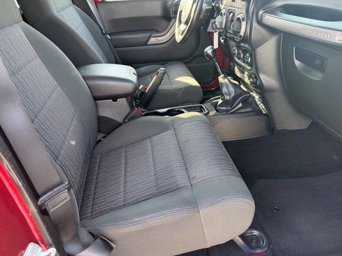 Used 2012 Jeep Wrangler Unlimited Sport image 21