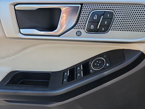 Used 2020 Ford Explorer Platinum AWD/4WD image 31