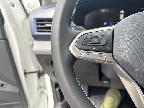 New 2024 Volkswagen Taos SE AWD/4WD image 17