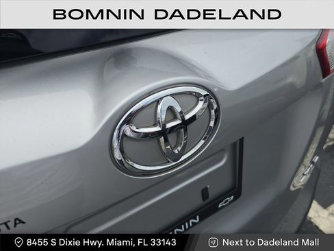 Used 2013 Toyota RAV4 XLE image 12