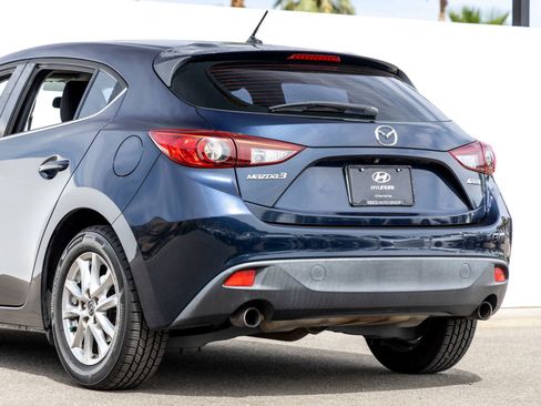 Used 2016 MAZDA MAZDA3 i Touring FWD image 8