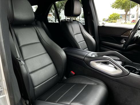Used 2020 Mercedes-Benz GLE 350 w/ Premium Package image 31