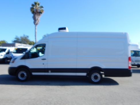 Used 2023 Ford Transit 250 148 High Roof Extended RWD image 5