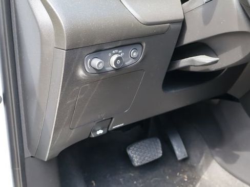Used 2020 Buick Encore GX Select w/ Sport Touring Package FWD image 22