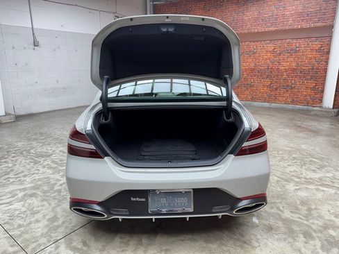 Used 2025 Genesis G70 2.5T image 25
