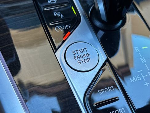 Used 2019 BMW X7 xDrive50i image 23