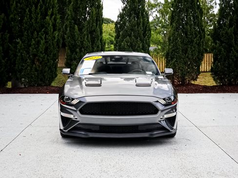 Used 2022 Ford Mustang GT Premium w/ Equipment Group 401A RWD image 3